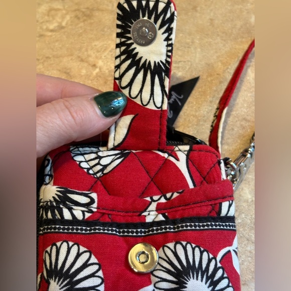 COPY - Vera Bradley Deco Daisy Pattern Carry It All Wristlet Wallet - Red Black… - Picture 5 of 13